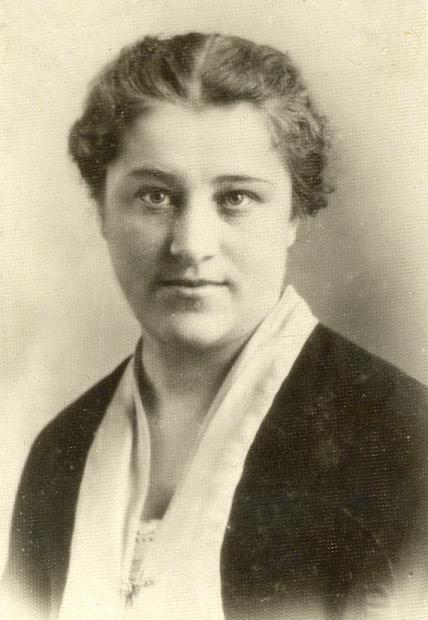 Mama Nina Rădăuțanu