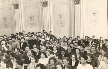 Studentul S. Rădăuțanu la o festivitate universitară